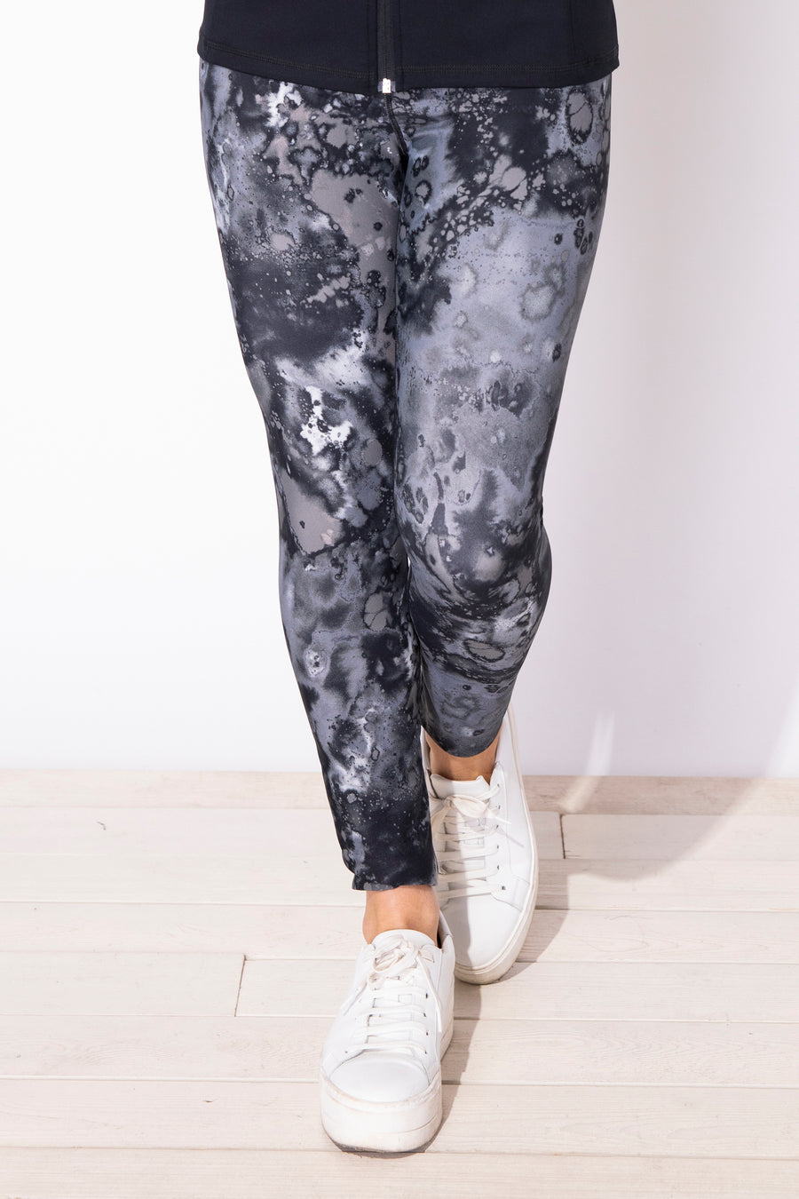 On The Move Marble Leggings in Fog