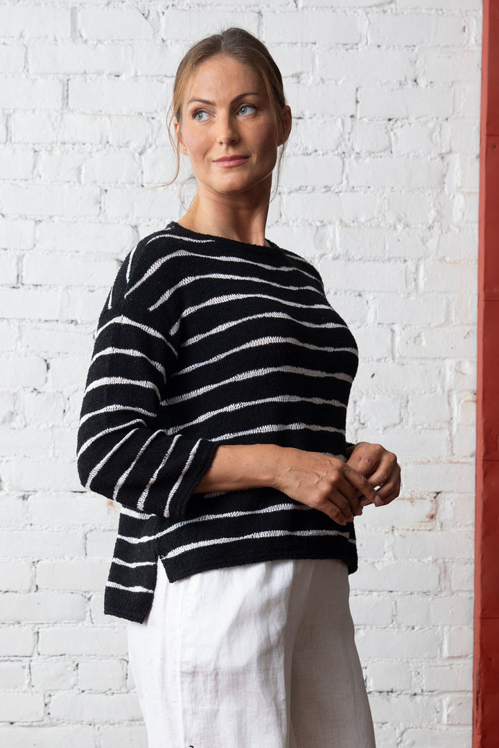 Statement Wave Stripe Pullover in Black