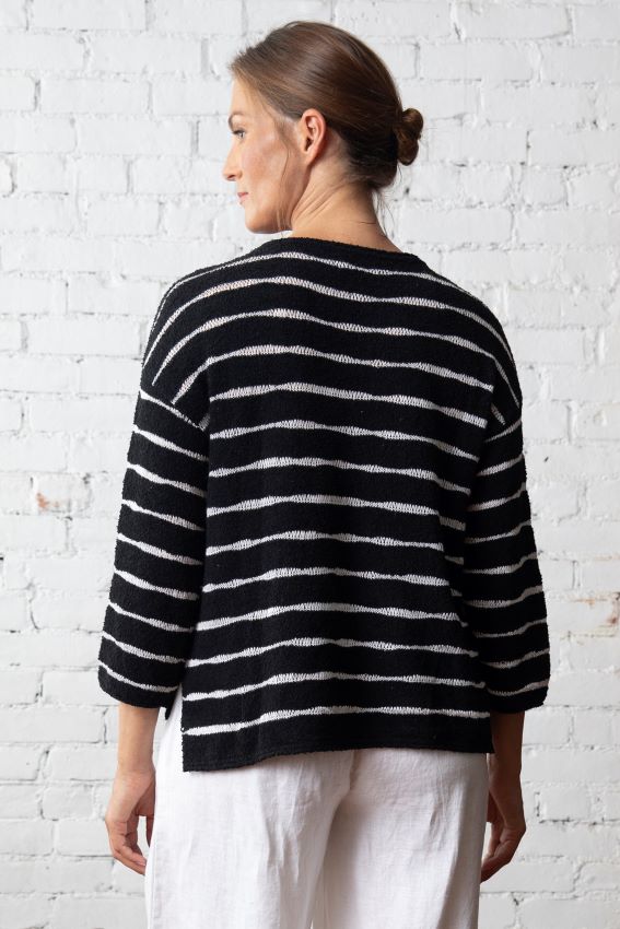 Statement Wave Stripe Pullover in Black