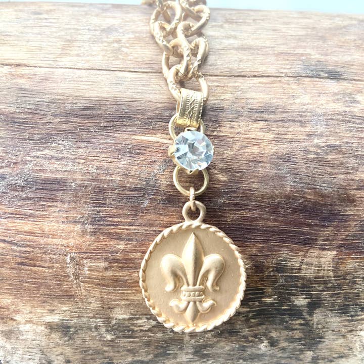 Fleur De Lis Lys French Necklace in Matte Gold