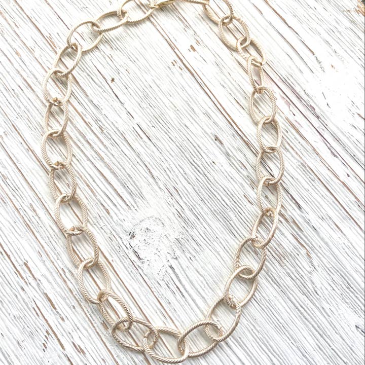 Chunky Ribbed Chain Necklace in Gold