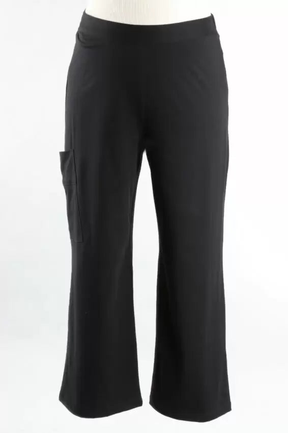 Combed Cotton Pocket Capri in Black